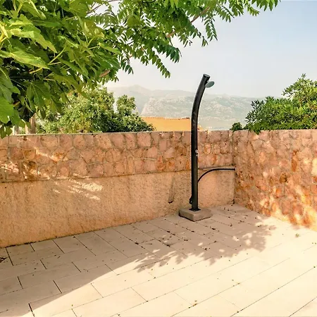 Sea&mountain Holiday home Vinjerac